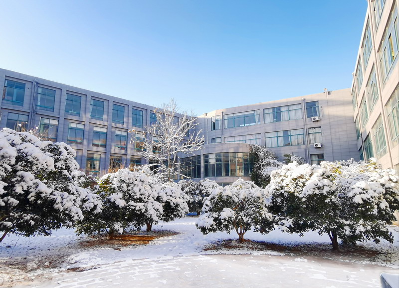 日出水了啊快点使劲动态图