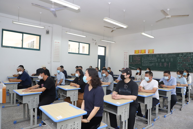 日出水了啊快点使劲动态图