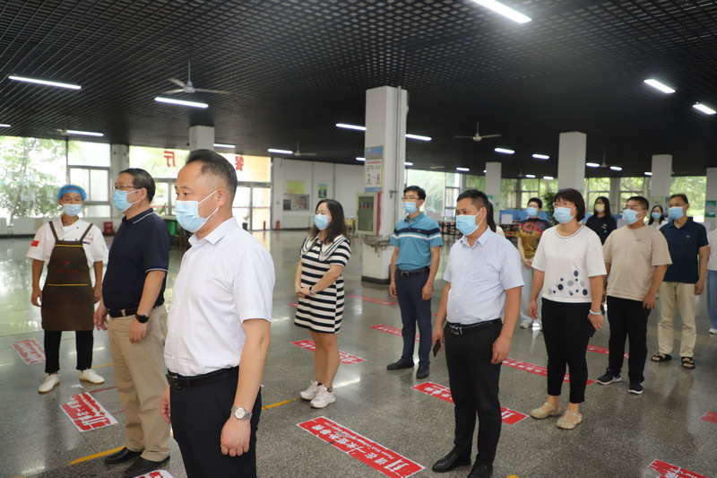 日出水了啊快点使劲动态图