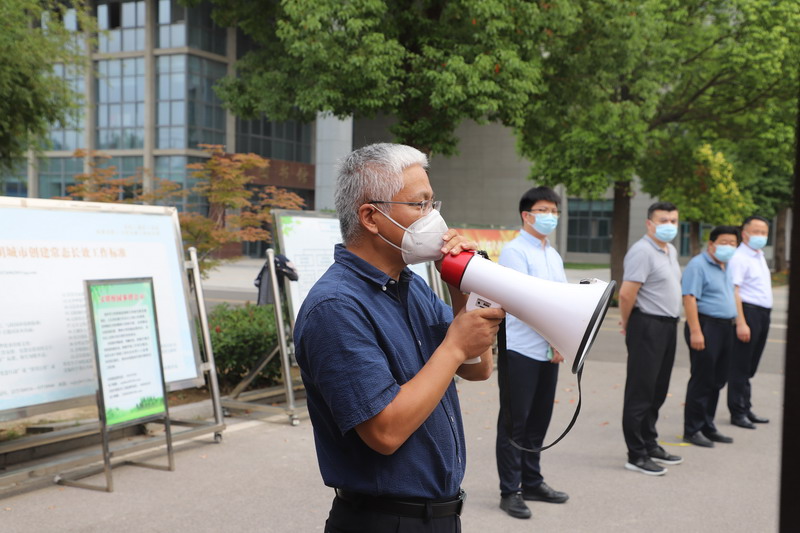 日出水了啊快点使劲动态图