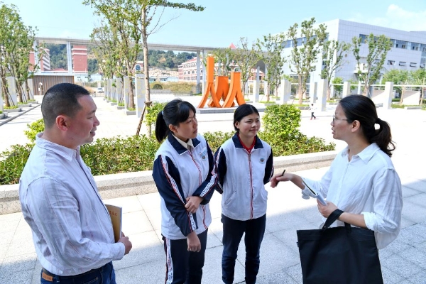 7.jpg 日出水了啊快点使劲动态图