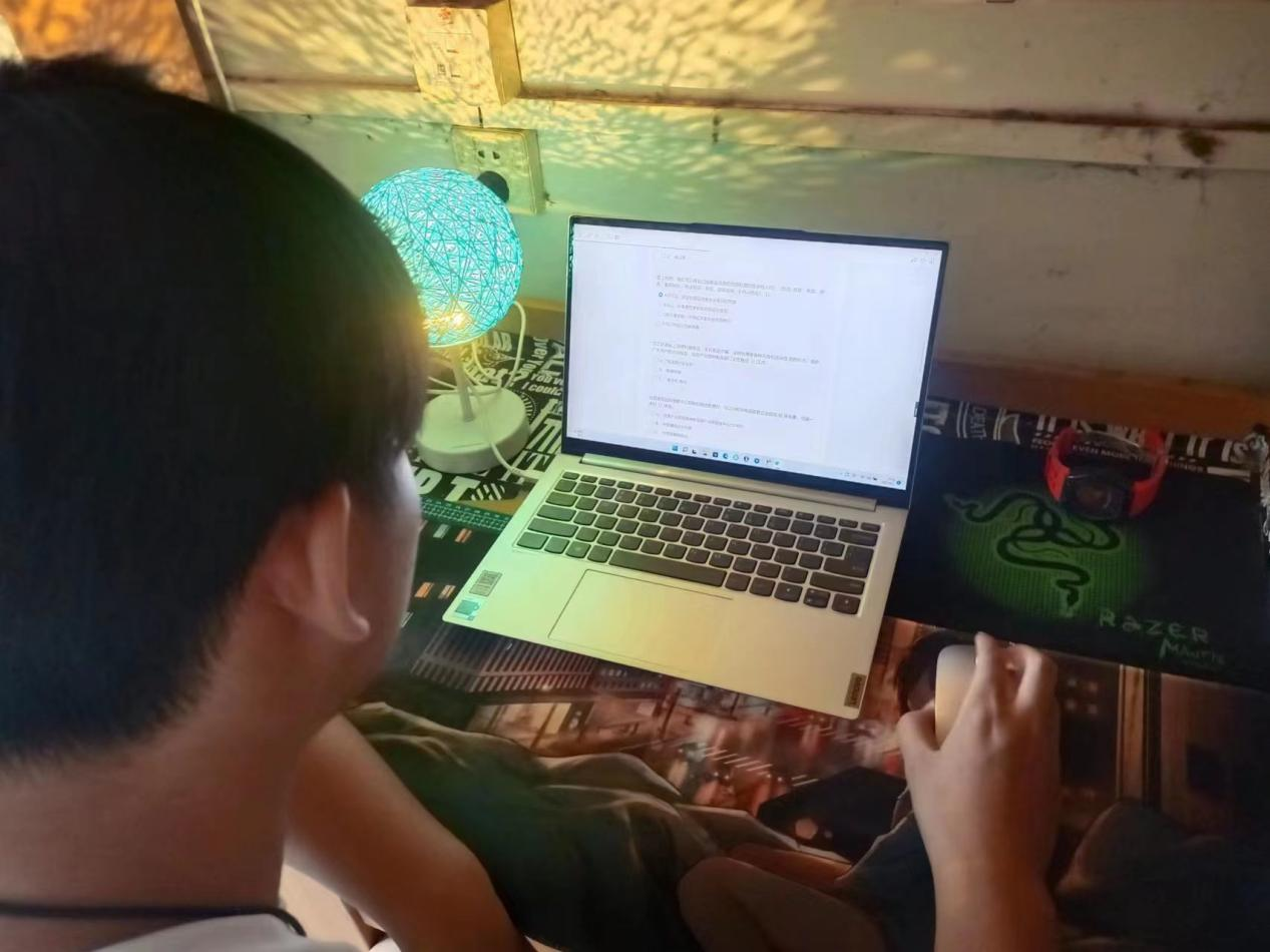 日出水了啊快点使劲动态图