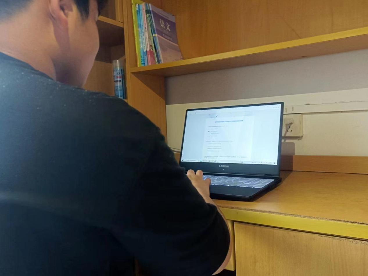 日出水了啊快点使劲动态图