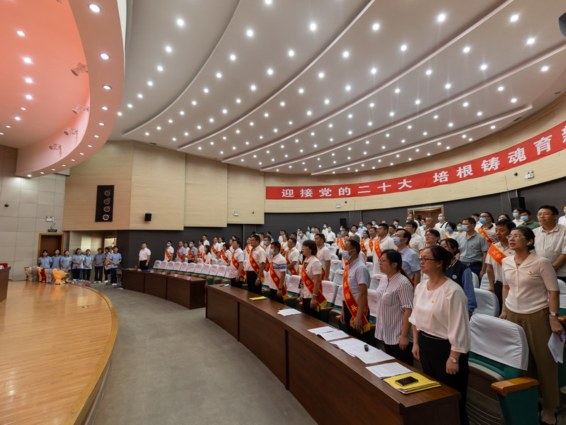 日出水了啊快点使劲动态图