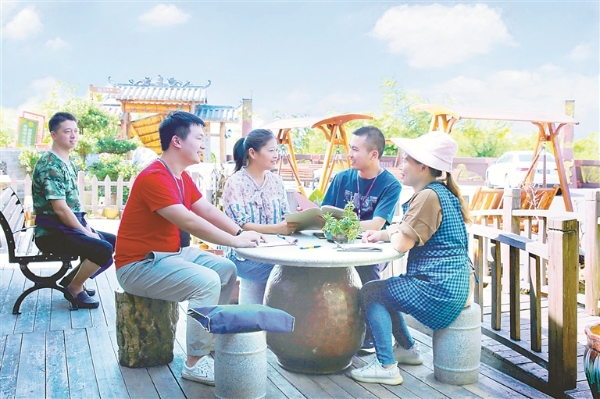 1.jpg 日出水了啊快点使劲动态图