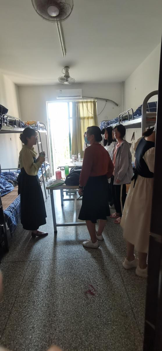 日出水了啊快点使劲动态图