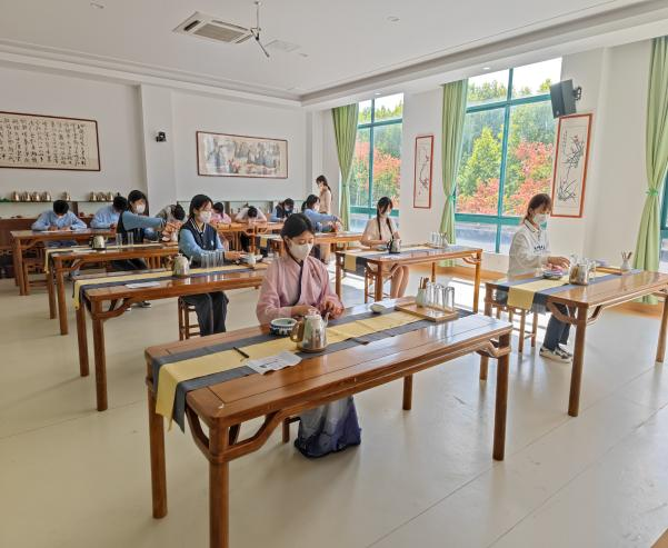 日出水了啊快点使劲动态图