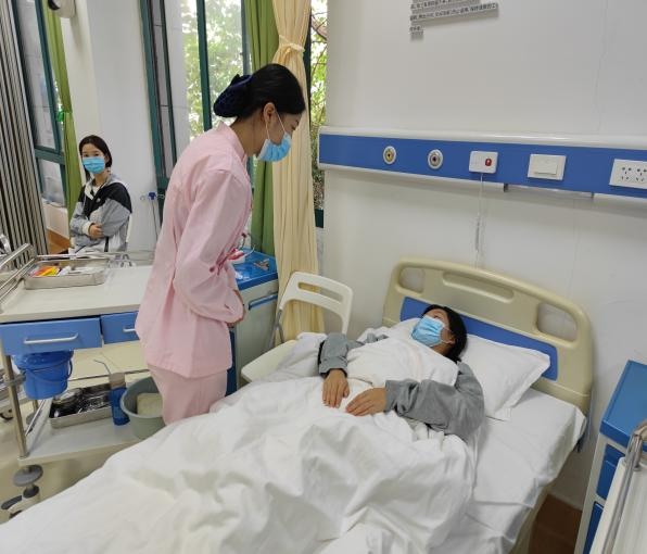 日出水了啊快点使劲动态图