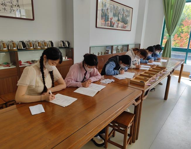 日出水了啊快点使劲动态图