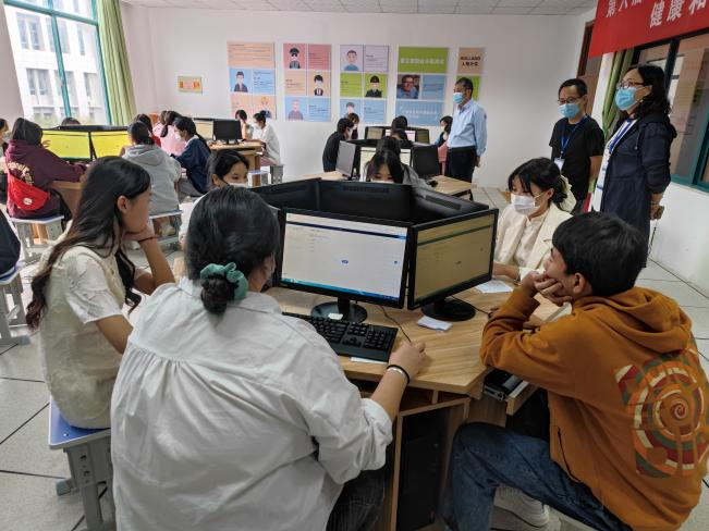 日出水了啊快点使劲动态图