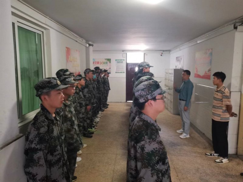 日出水了啊快点使劲动态图