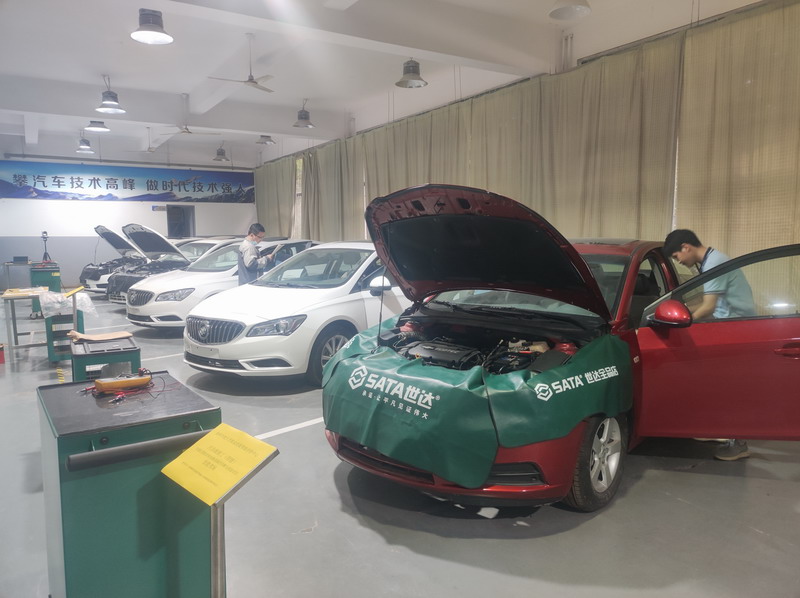 日出水了啊快点使劲动态图