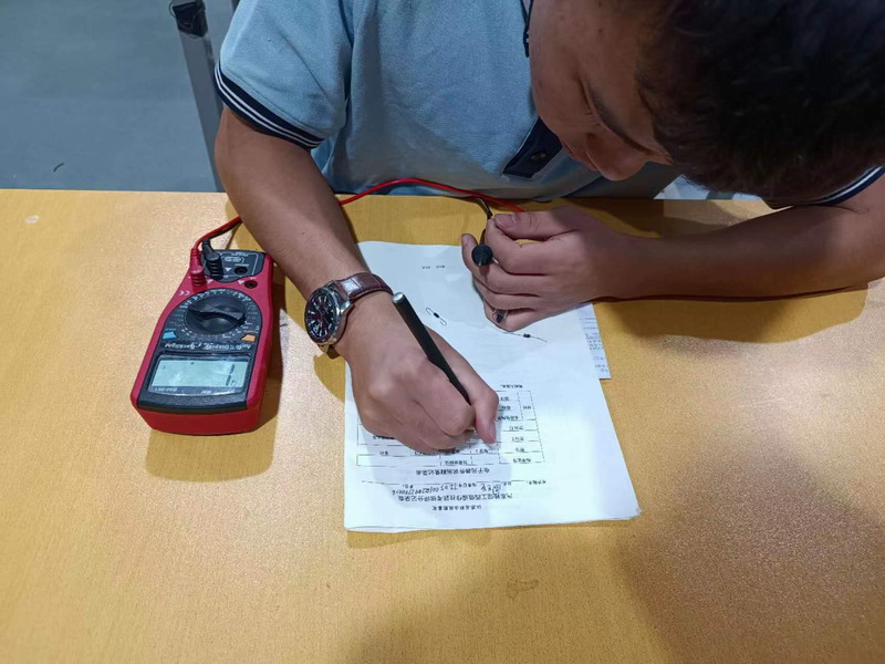 日出水了啊快点使劲动态图