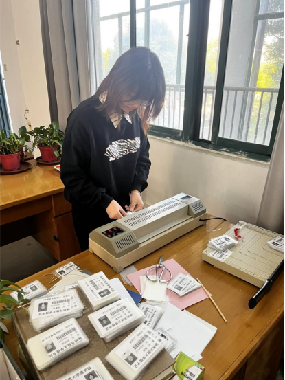 日出水了啊快点使劲动态图