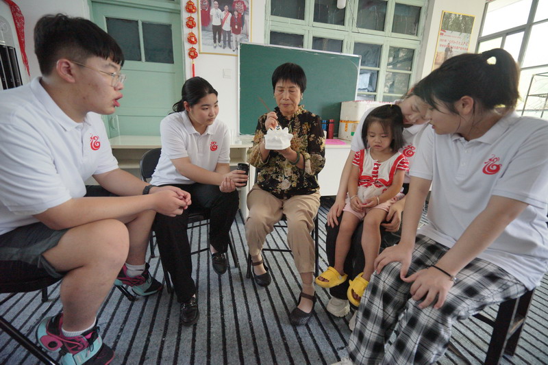 日出水了啊快点使劲动态图