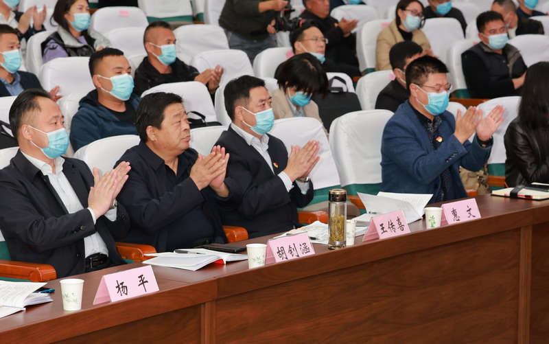 日出水了啊快点使劲动态图