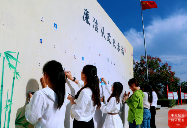 W020221110585137353914.png 日出水了啊快点使劲动态图