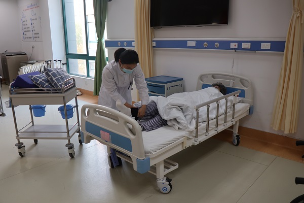 日出水了啊快点使劲动态图