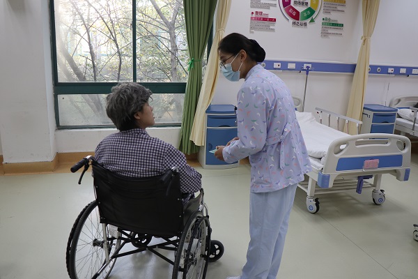 日出水了啊快点使劲动态图