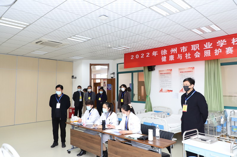 日出水了啊快点使劲动态图