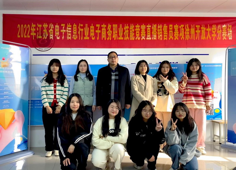 日出水了啊快点使劲动态图