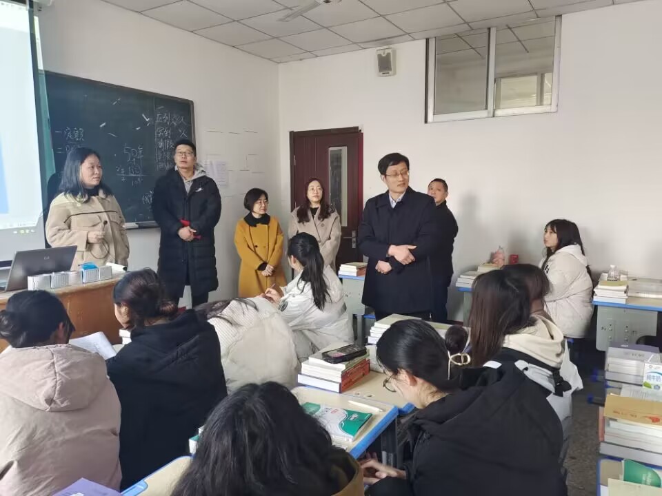 日出水了啊快点使劲动态图