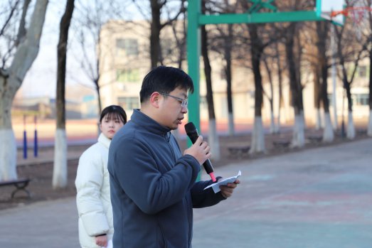 日出水了啊快点使劲动态图