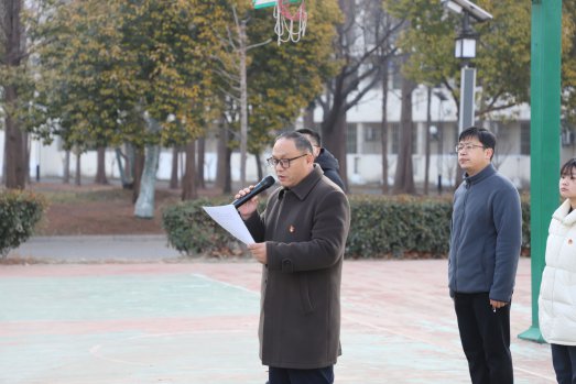 日出水了啊快点使劲动态图