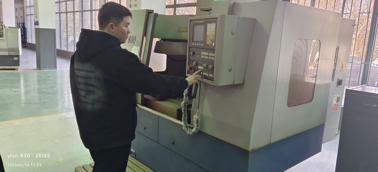 日出水了啊快点使劲动态图