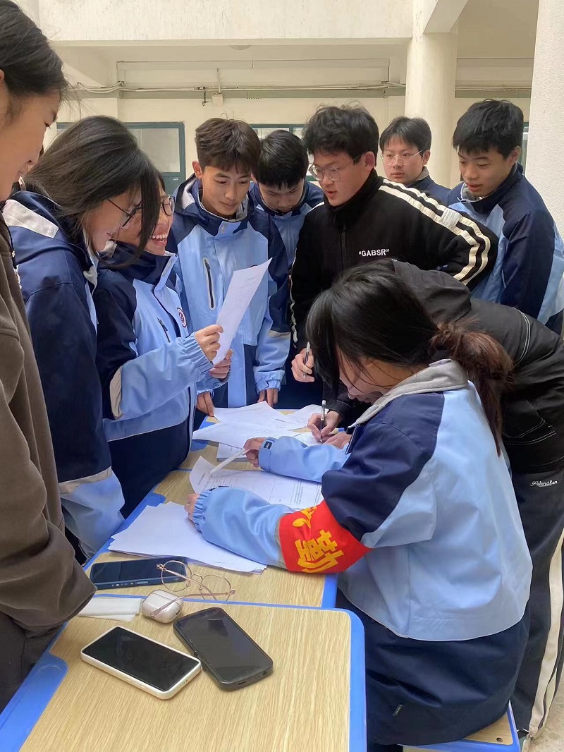 日出水了啊快点使劲动态图