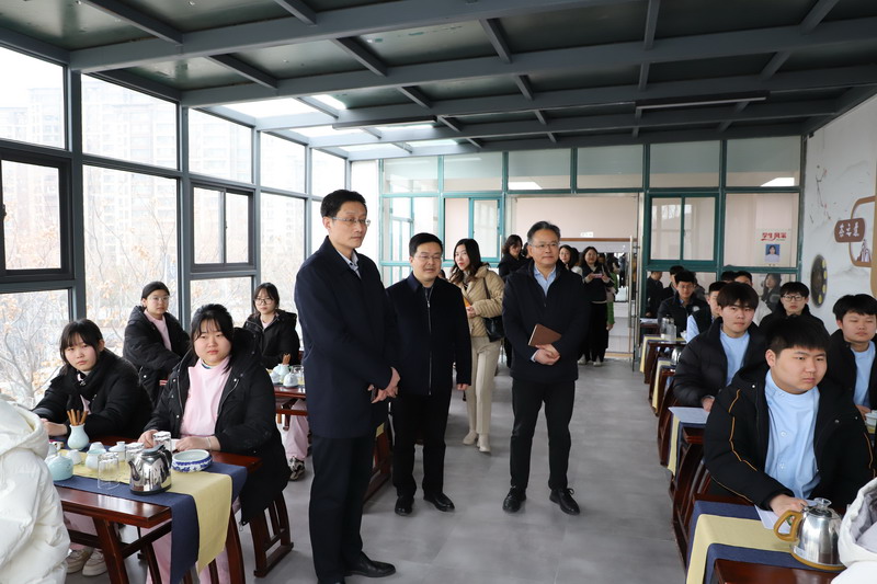 日出水了啊快点使劲动态图