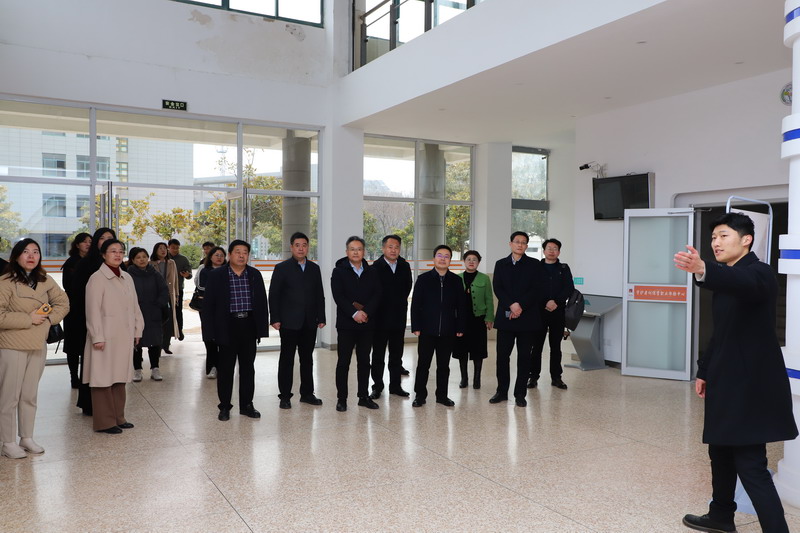 日出水了啊快点使劲动态图