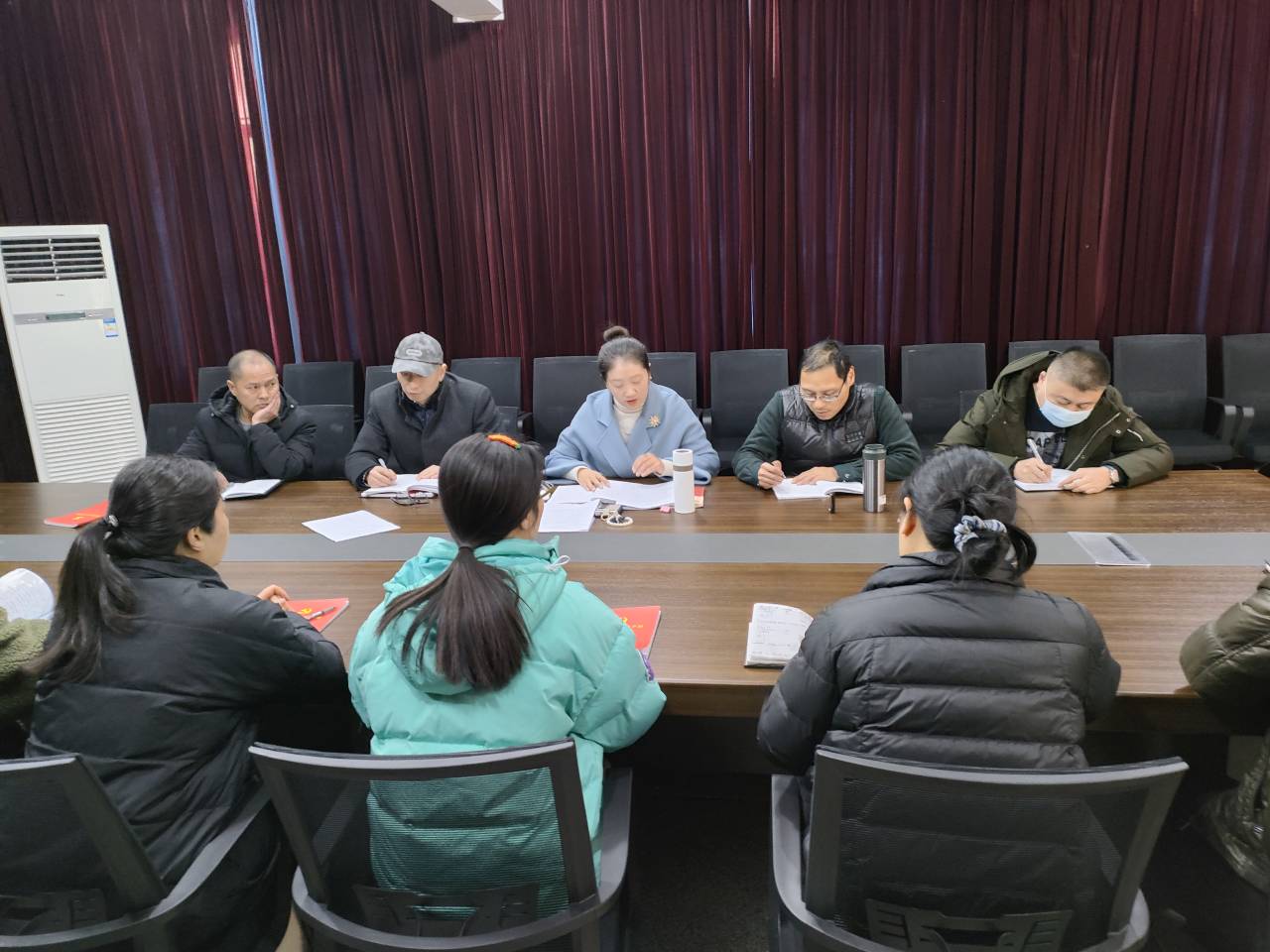 日出水了啊快点使劲动态图