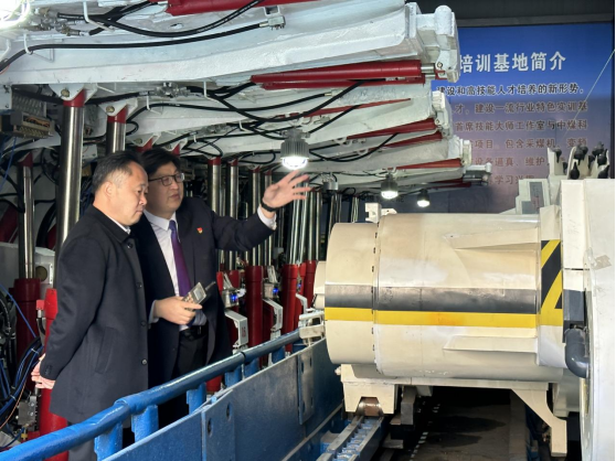 日出水了啊快点使劲动态图