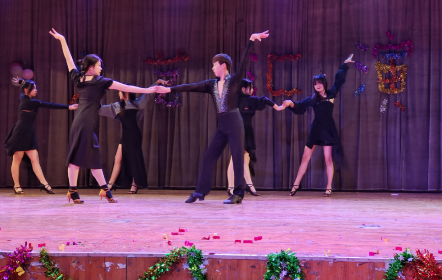 我校楚河校区隆重举行2022年迎新生文艺汇演