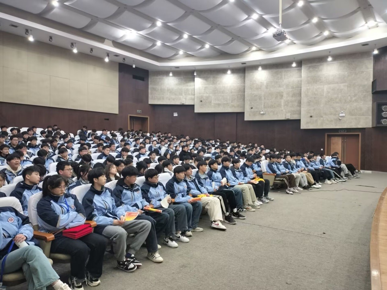 日出水了啊快点使劲动态图