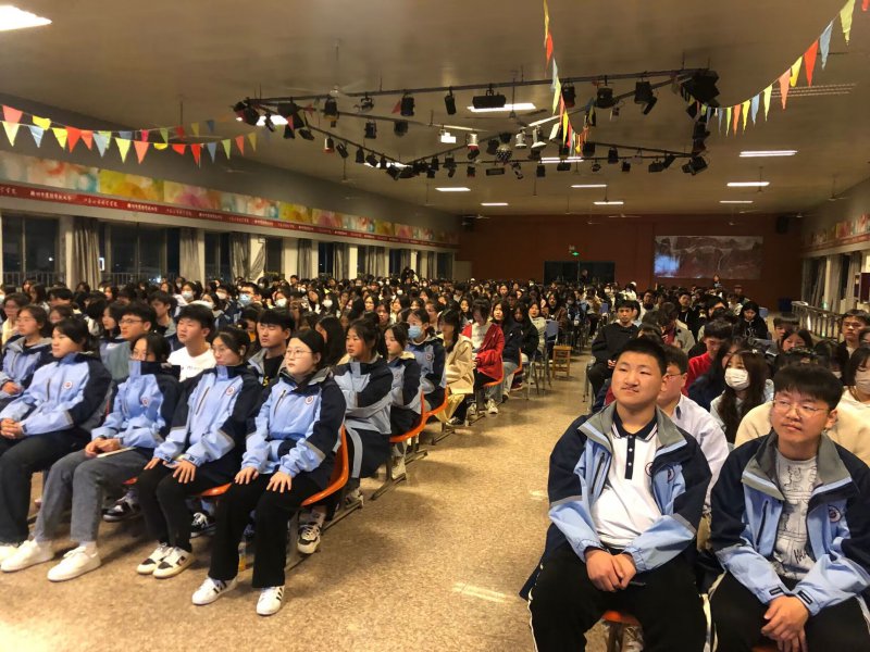 日出水了啊快点使劲动态图