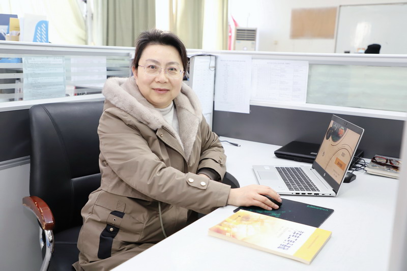 日出水了啊快点使劲动态图