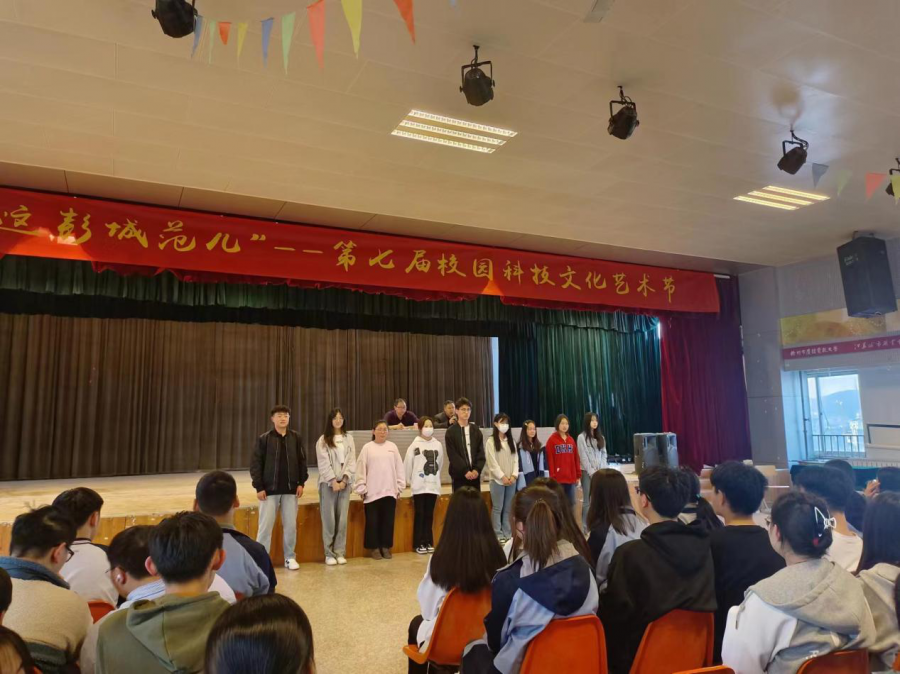 日出水了啊快点使劲动态图