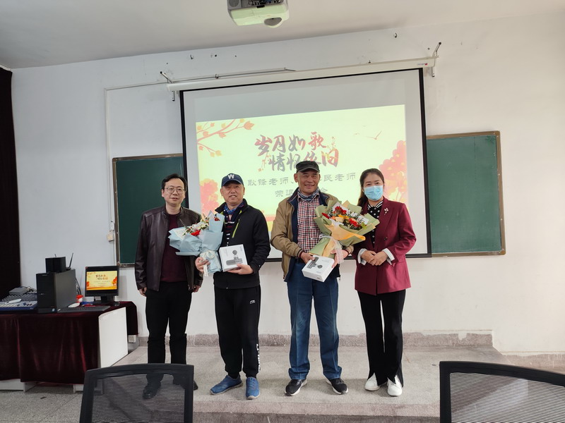 日出水了啊快点使劲动态图