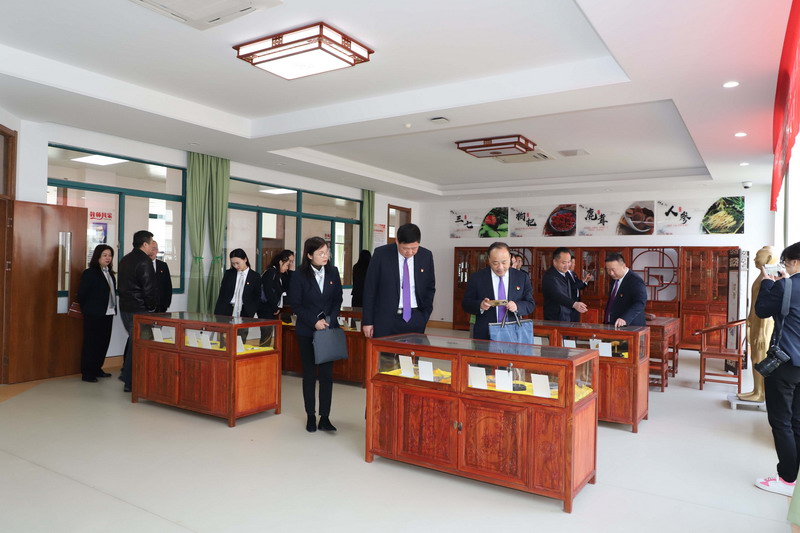 日出水了啊快点使劲动态图