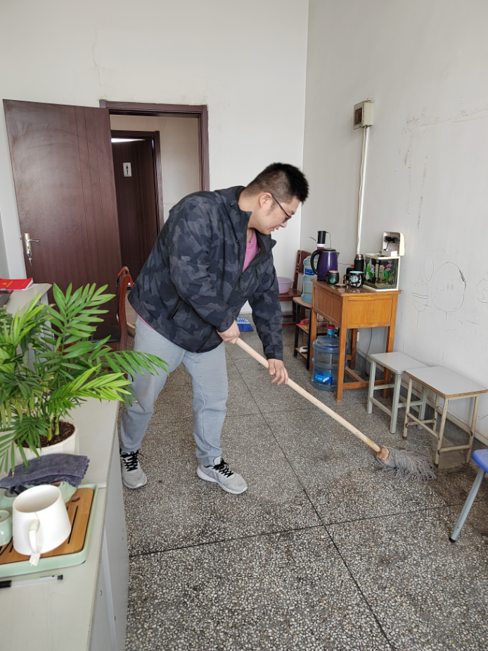 日出水了啊快点使劲动态图