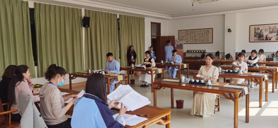 日出水了啊快点使劲动态图