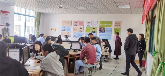 日出水了啊快点使劲动态图