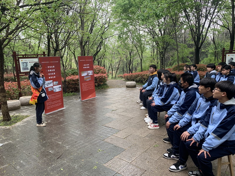 日出水了啊快点使劲动态图