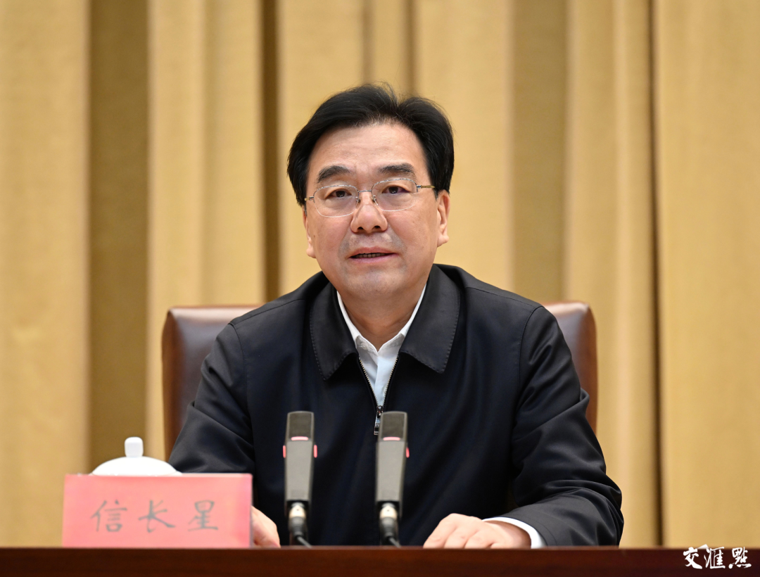 日出水了啊快点使劲动态图