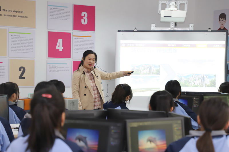 日出水了啊快点使劲动态图