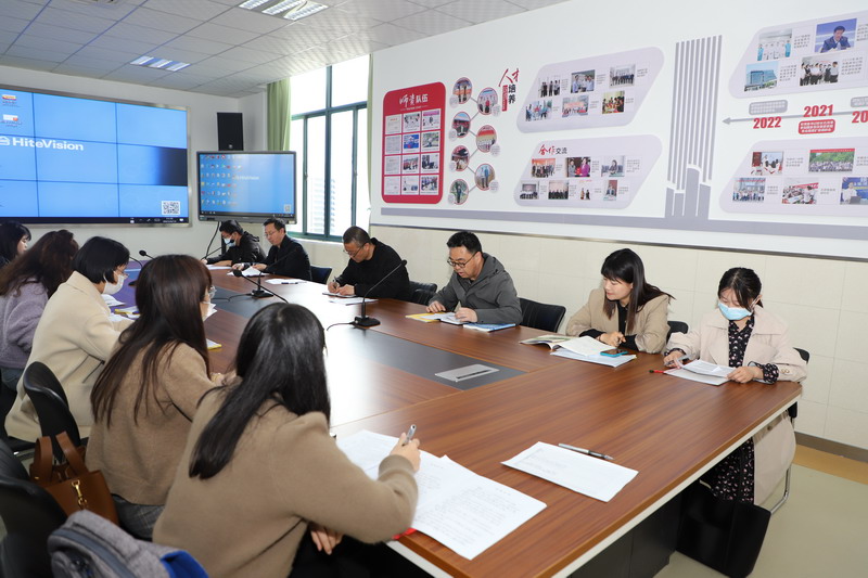 日出水了啊快点使劲动态图