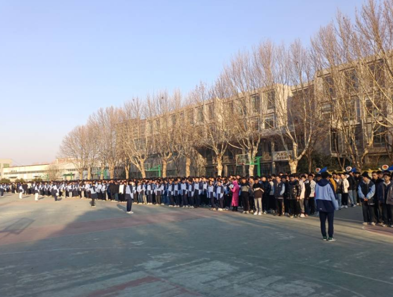 日出水了啊快点使劲动态图