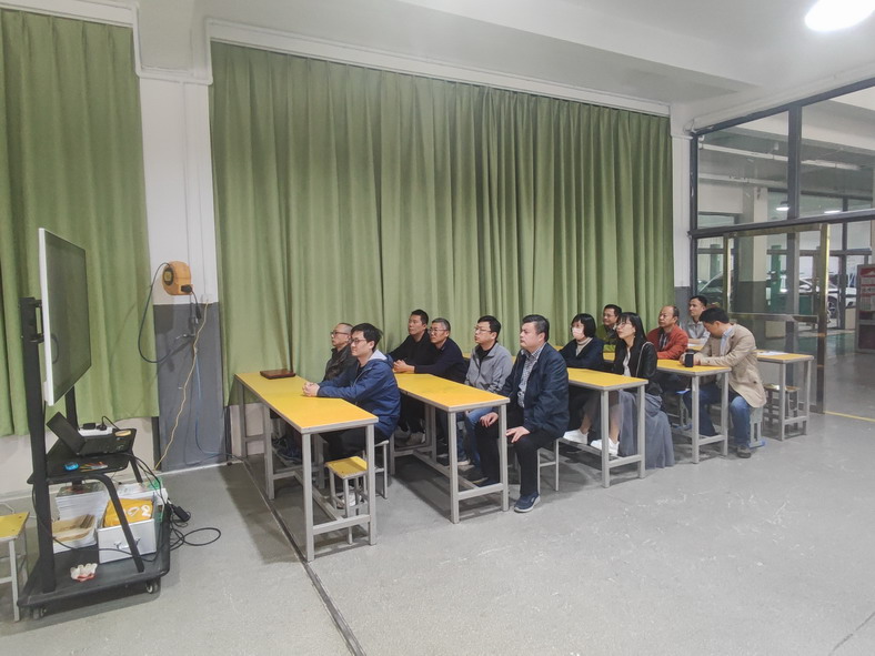 日出水了啊快点使劲动态图